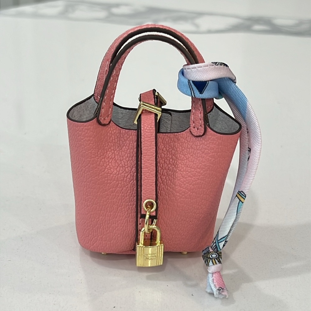 Cute. Mini Bag 👛 Charm.